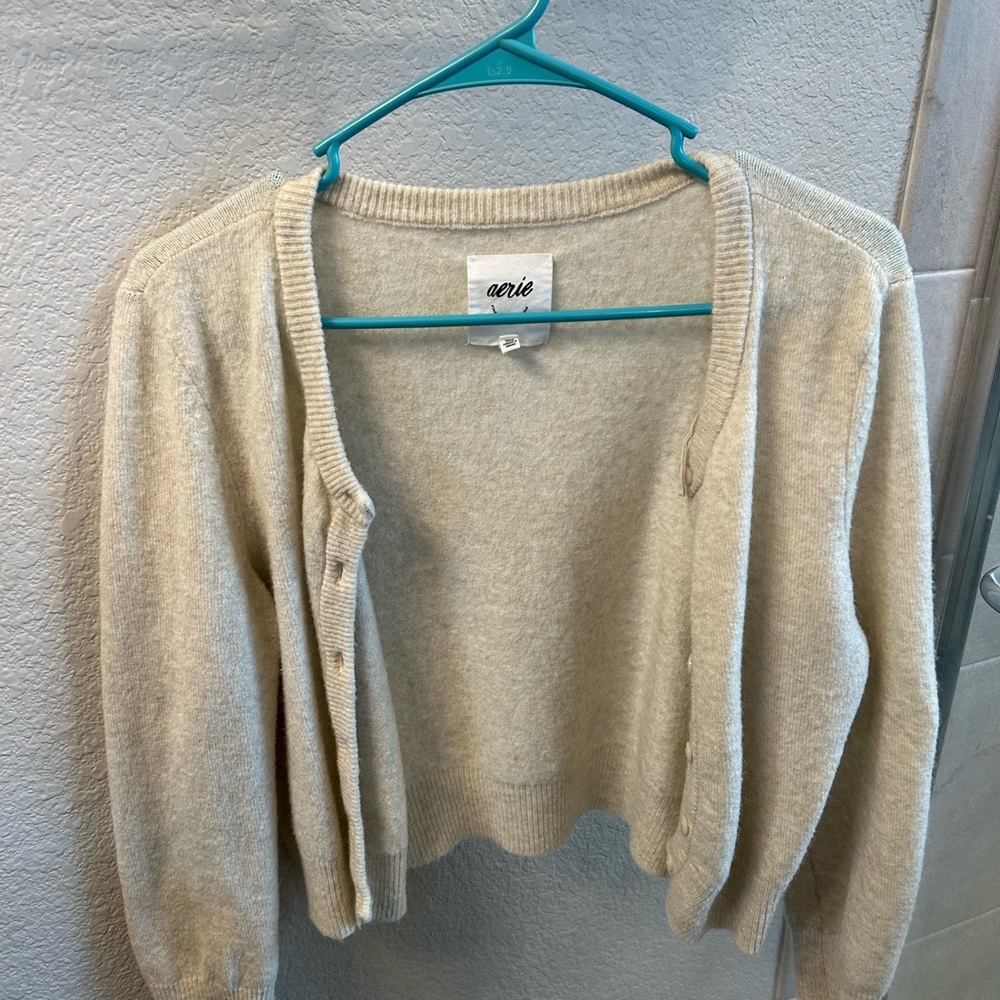 Super soft Aerie cropped cardigan